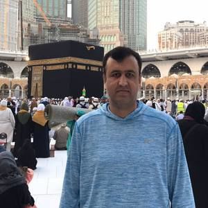 Meet your Posher, Naveed